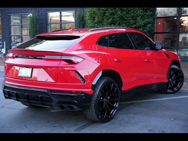 2022 Lamborghini Urus Base