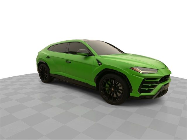 2022 Lamborghini Urus Base