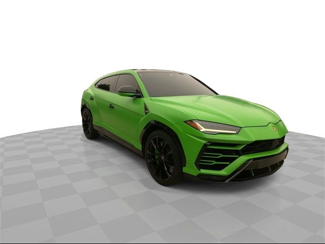 2022 Lamborghini Urus Base