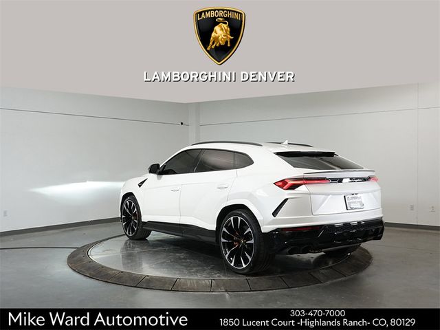 2022 Lamborghini Urus Base