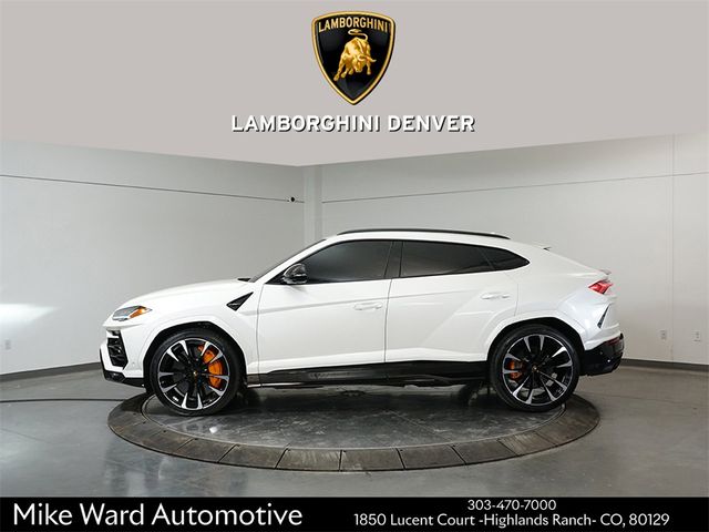 2022 Lamborghini Urus Base