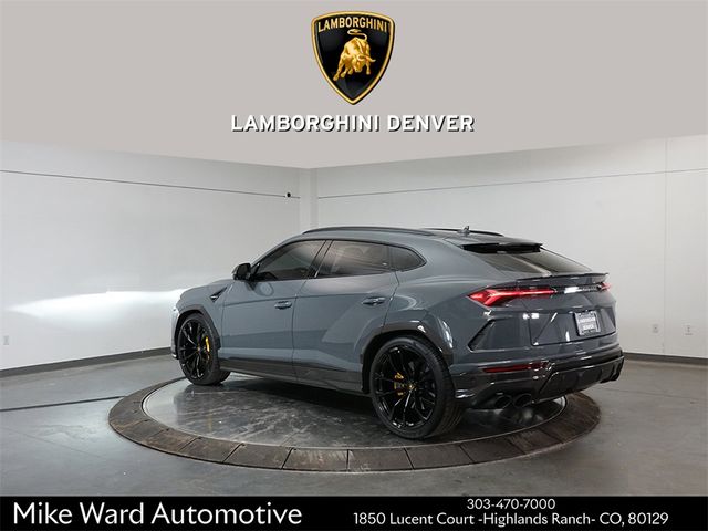 2022 Lamborghini Urus Base