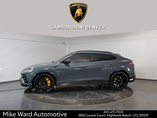 2022 Lamborghini Urus Base