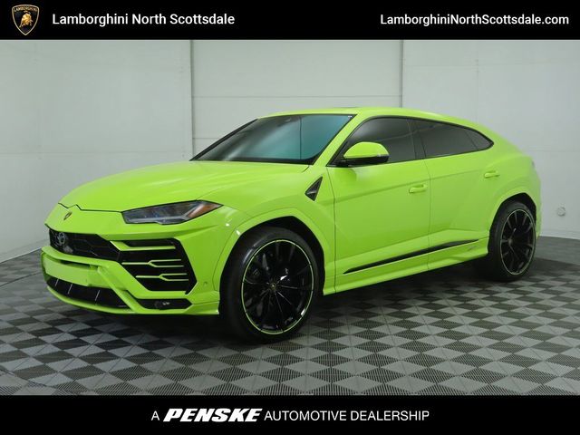 2022 Lamborghini Urus Graphite Capsule