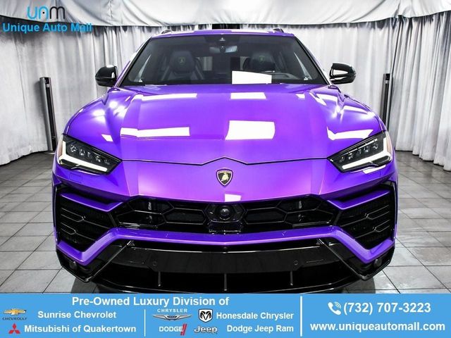 2022 Lamborghini Urus Base