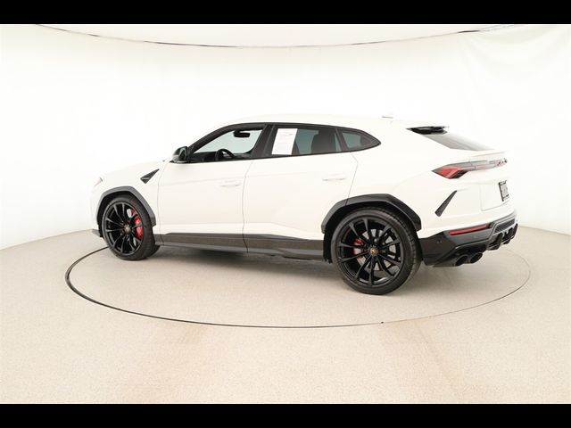 2022 Lamborghini Urus Base