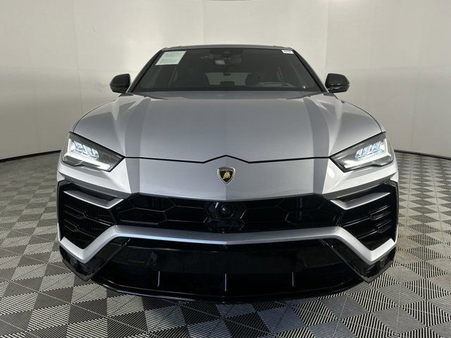 2022 Lamborghini Urus 