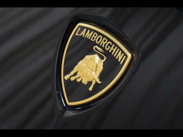 2022 Lamborghini Urus Base