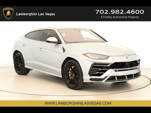 2022 Lamborghini Urus Base