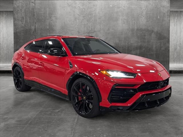 2022 Lamborghini Urus Base