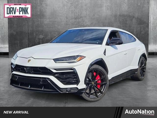 2022 Lamborghini Urus Base