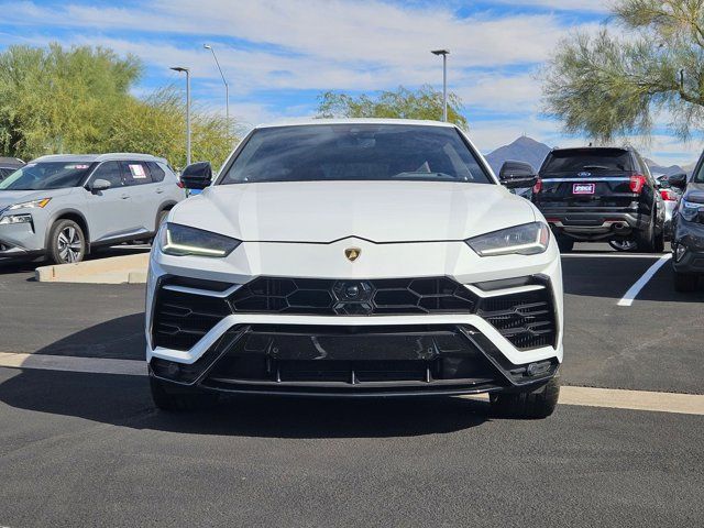 2022 Lamborghini Urus Base