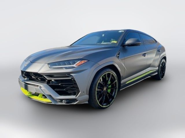 2022 Lamborghini Urus Graphite Capsule