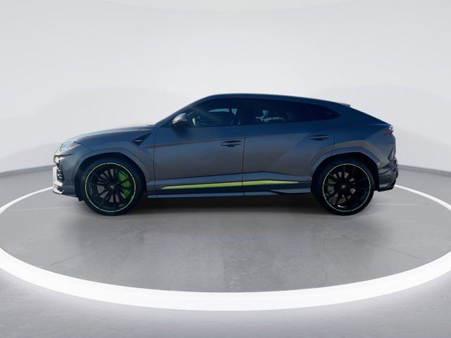 2022 Lamborghini Urus Graphite Capsule