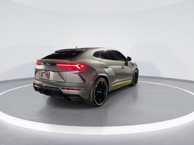 2022 Lamborghini Urus Graphite Capsule