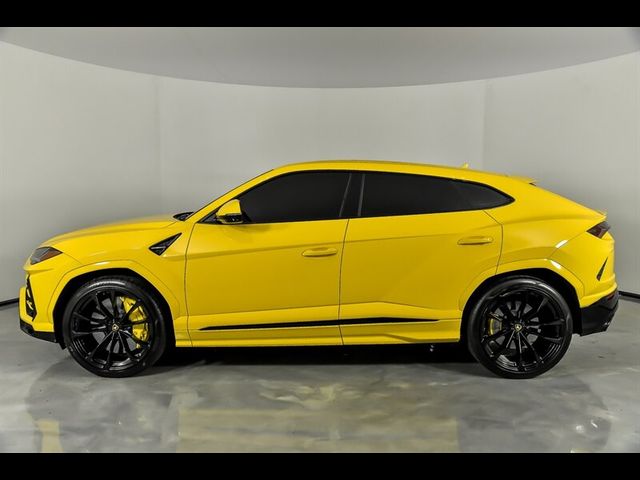 2022 Lamborghini Urus Pearl Capsule