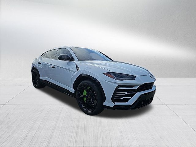 2022 Lamborghini Urus Base