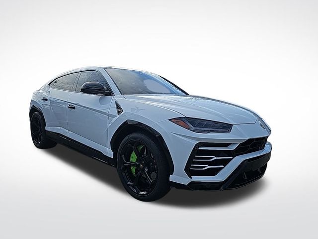 2022 Lamborghini Urus Base