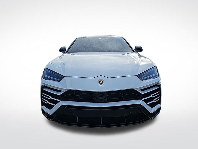 2022 Lamborghini Urus Base