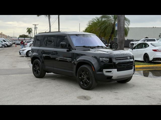 2022 Land Rover Defender SE