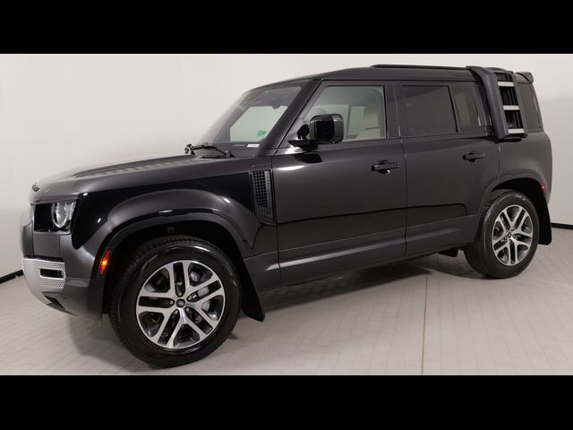 2022 Land Rover Defender SE