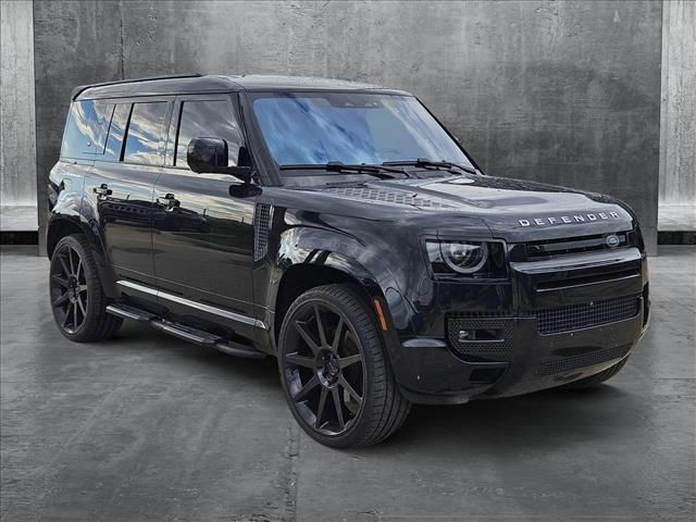 2022 Land Rover Defender SE