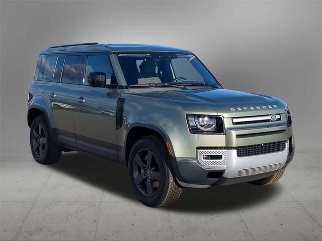 2022 Land Rover Defender SE