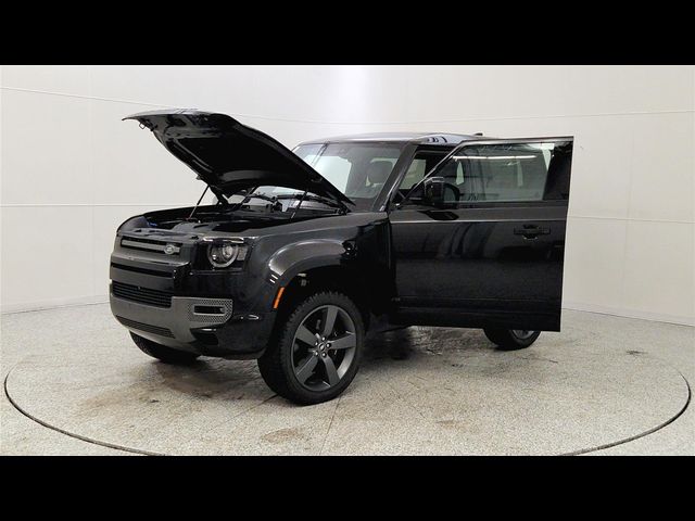 2022 Land Rover Defender V8