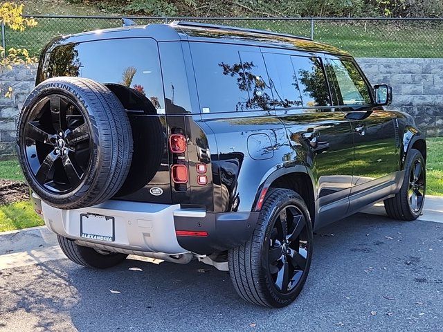 2022 Land Rover Defender SE