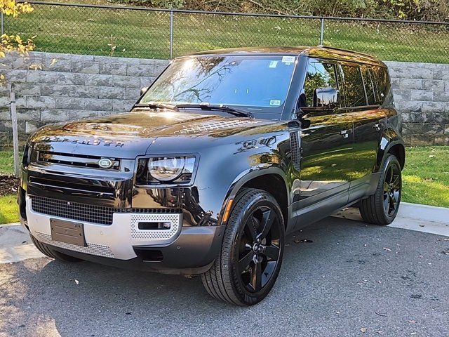 2022 Land Rover Defender SE