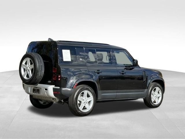 2022 Land Rover Defender SE