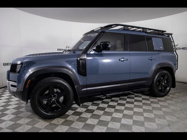 2022 Land Rover Defender SE