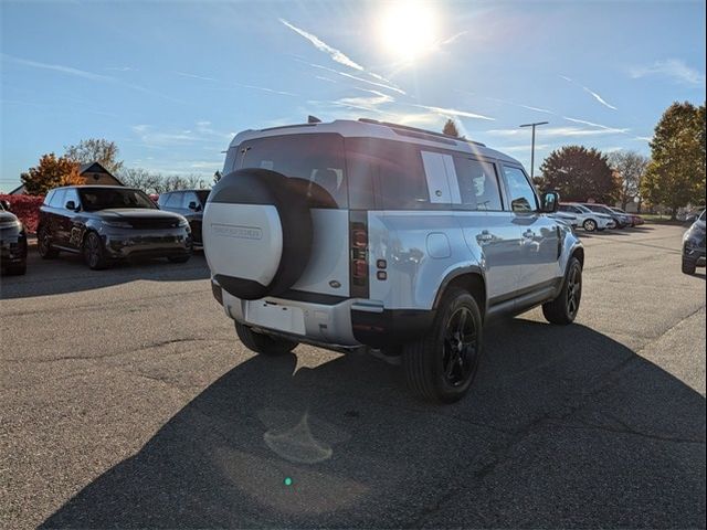 2022 Land Rover Defender SE