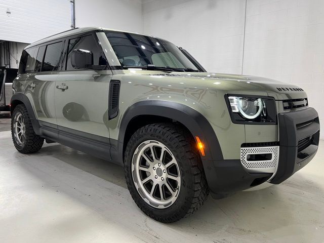 2022 Land Rover Defender SE