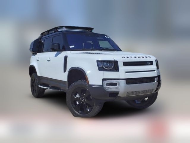 2022 Land Rover Defender SE