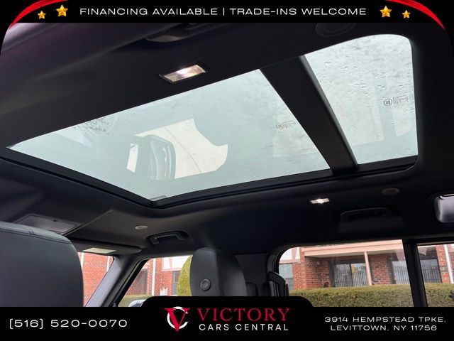 2022 Land Rover Defender X-Dynamic SE