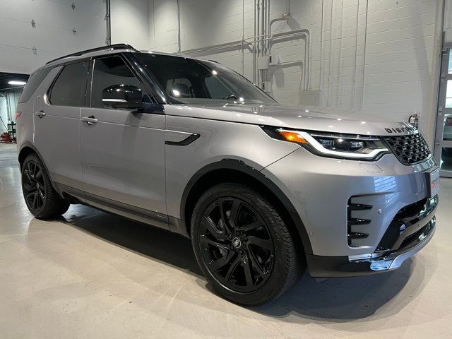 2022 Land Rover Discovery S R-Dynamic