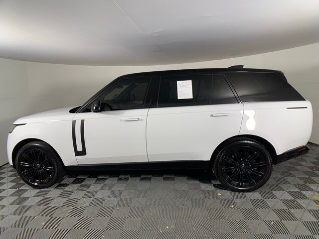 2022 Land Rover Range Rover SE