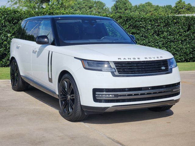 2022 Land Rover Range Rover SE