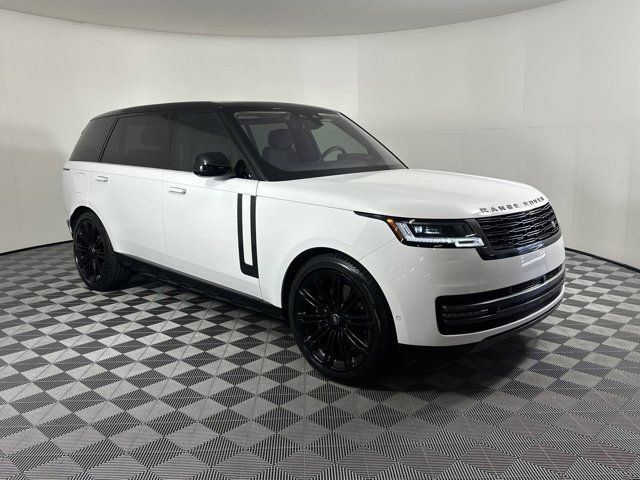 2022 Land Rover Range Rover SE