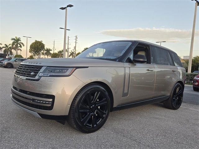 2022 Land Rover Range Rover SE