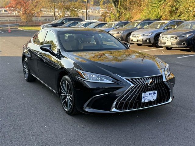 2022 Lexus ES 250