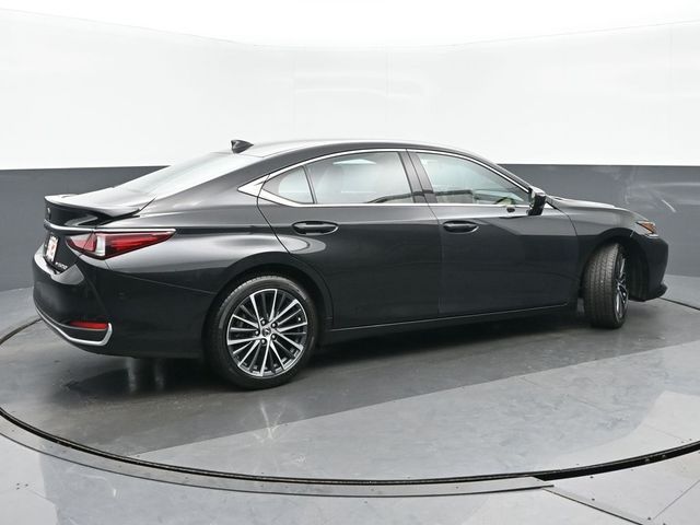 2022 Lexus ES 250