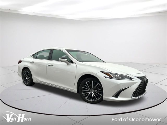 2022 Lexus ES 250