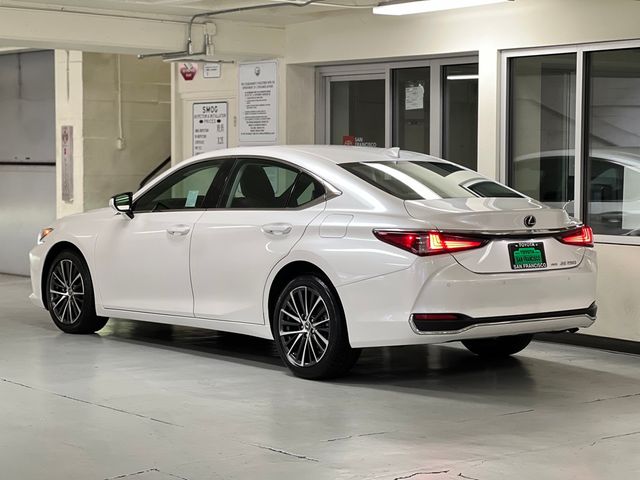 2022 Lexus ES 250