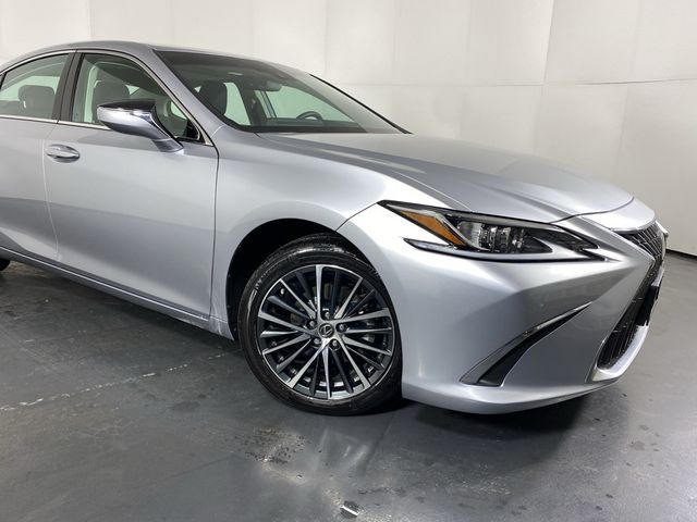 2022 Lexus ES 250