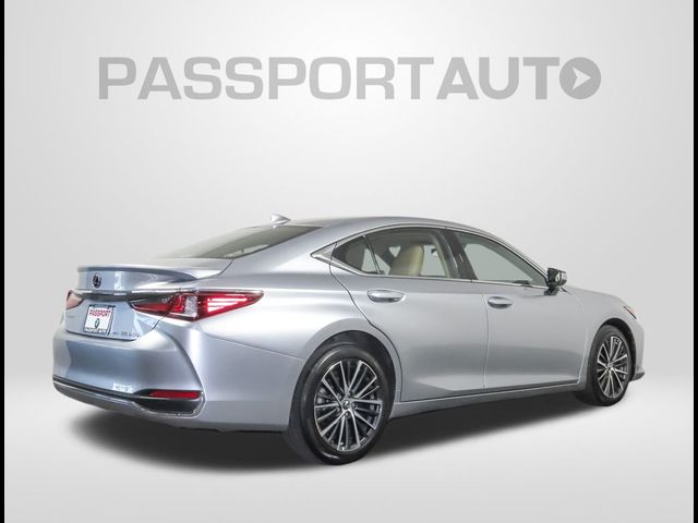 2022 Lexus ES 250