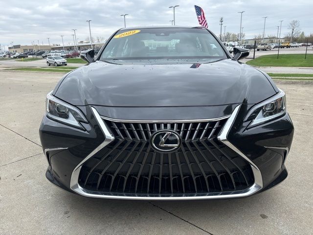 2022 Lexus ES 250