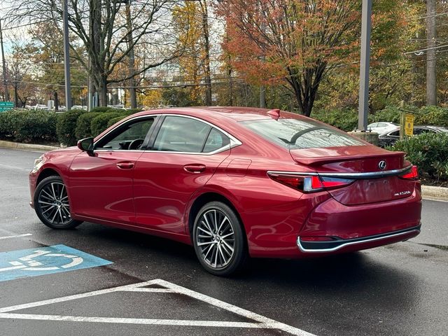 2022 Lexus ES 250