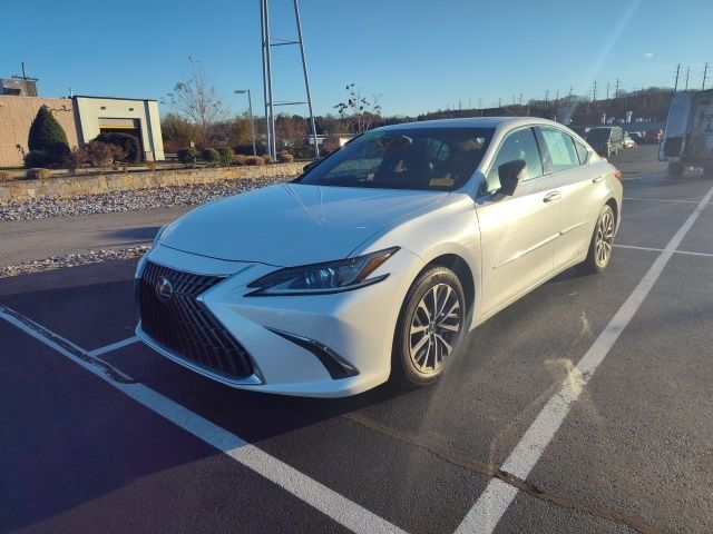 2022 Lexus ES 300h